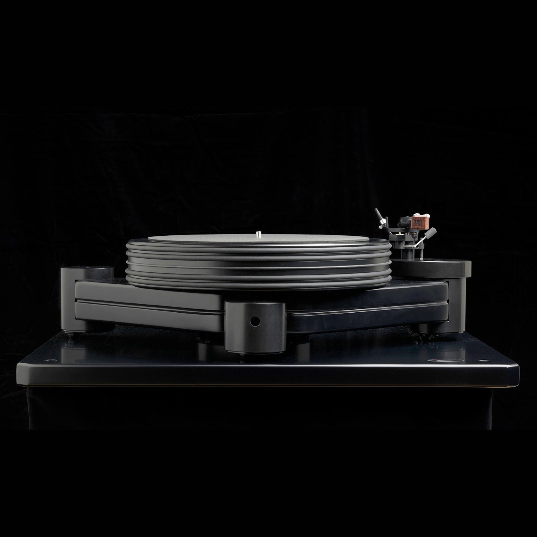 Pear Audio Odar Reference Turntable with Cornet 3 Tonearm and PSU