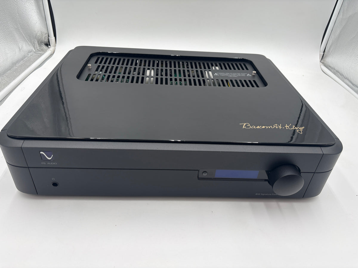 PS Audio BHK preamplifier (signature)