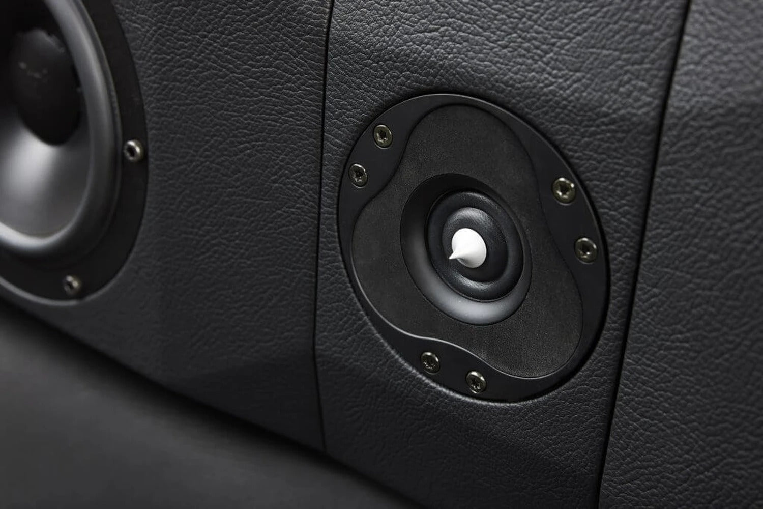 Peak Consult Tonos Center 2-way Ported Center Channel